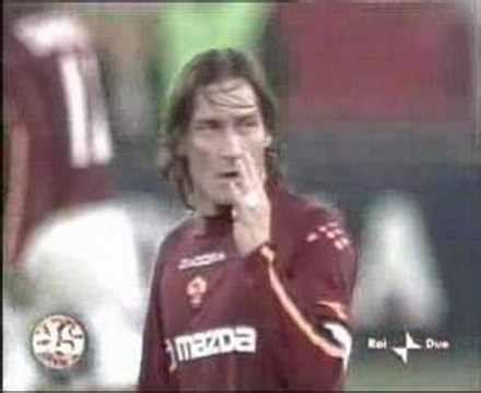 Totti umilia Tudor 